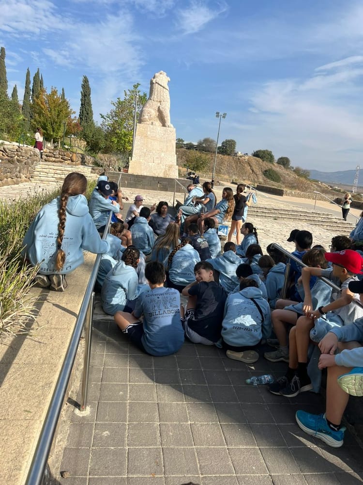 מחיי בית הספר